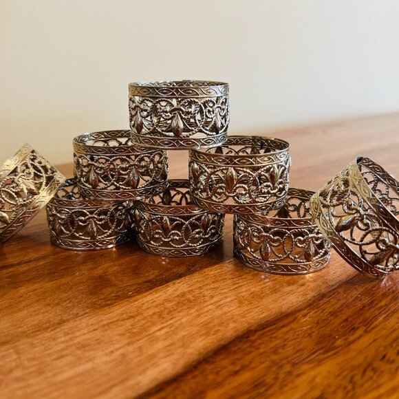 Vintage Silver Filigree Napkin Ring Set of 8 Fleur De Lis Design - Picture 2 of 6